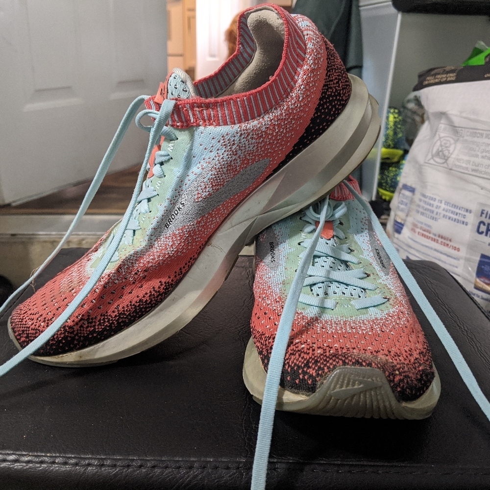 Brooks Levitate 2